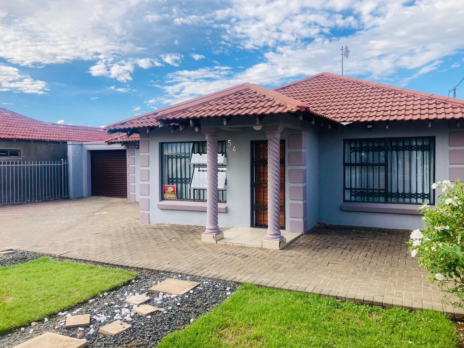 A modern 3 bedroom family house at affordable cost