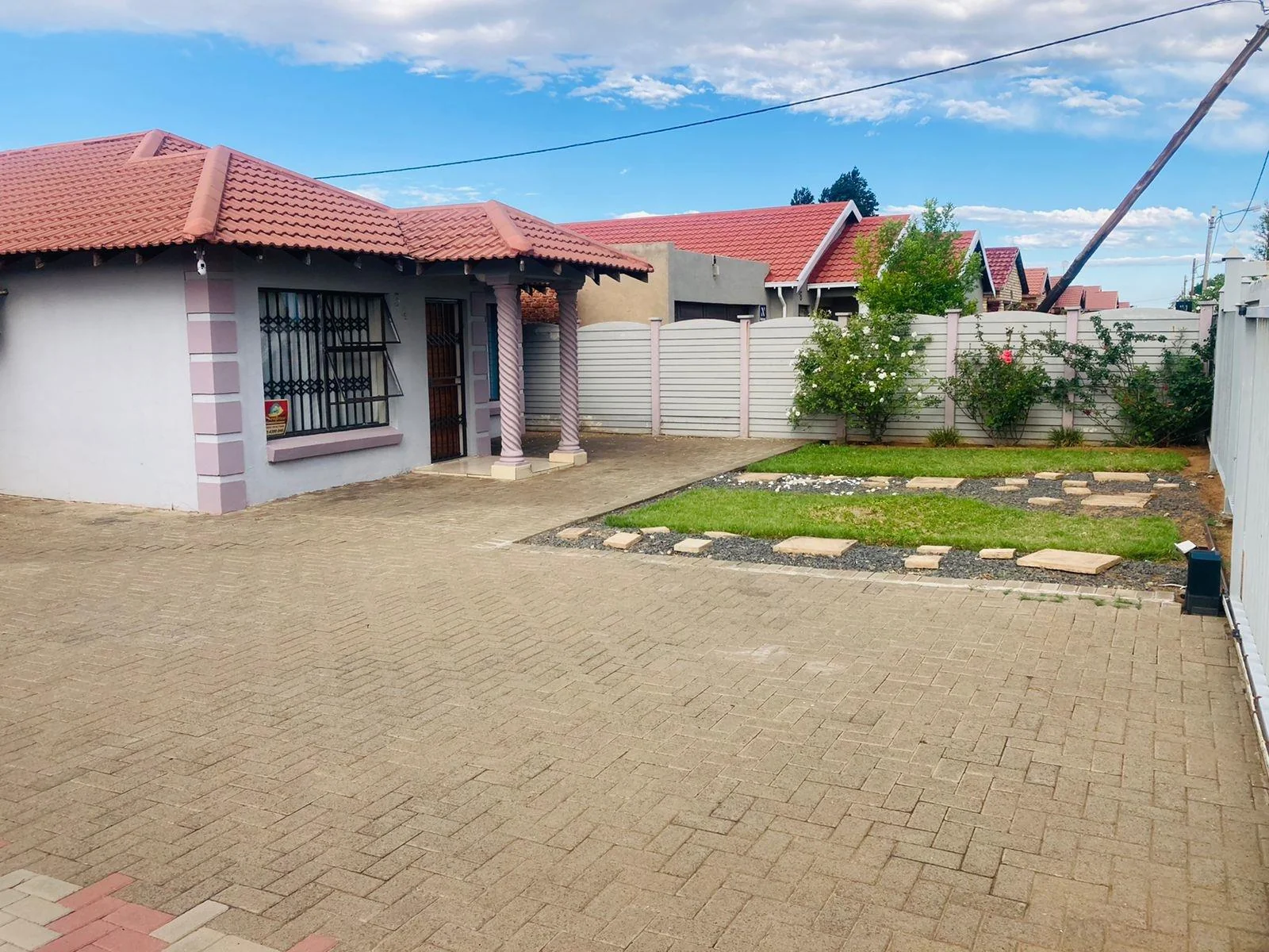 A modern 3 bedroom family house at affordable cost