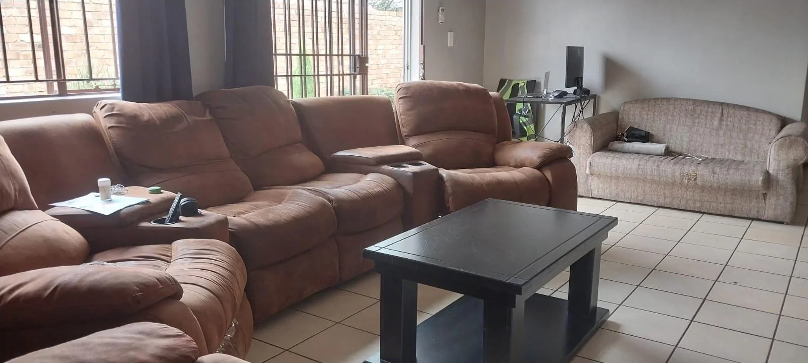 2 beds 2 baths, lock up Garage- Simplex for Sale