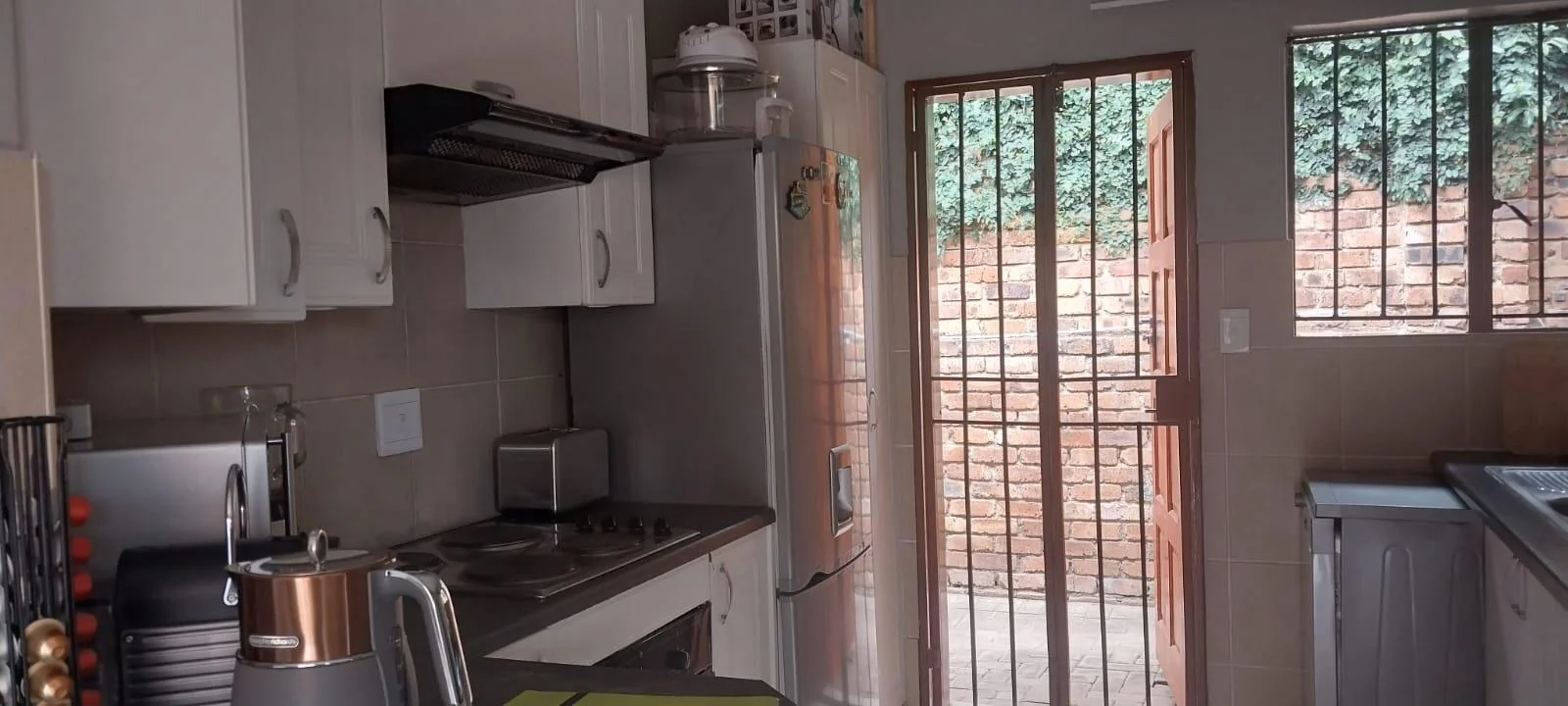 2 beds 2 baths, lock up Garage- Simplex for Sale