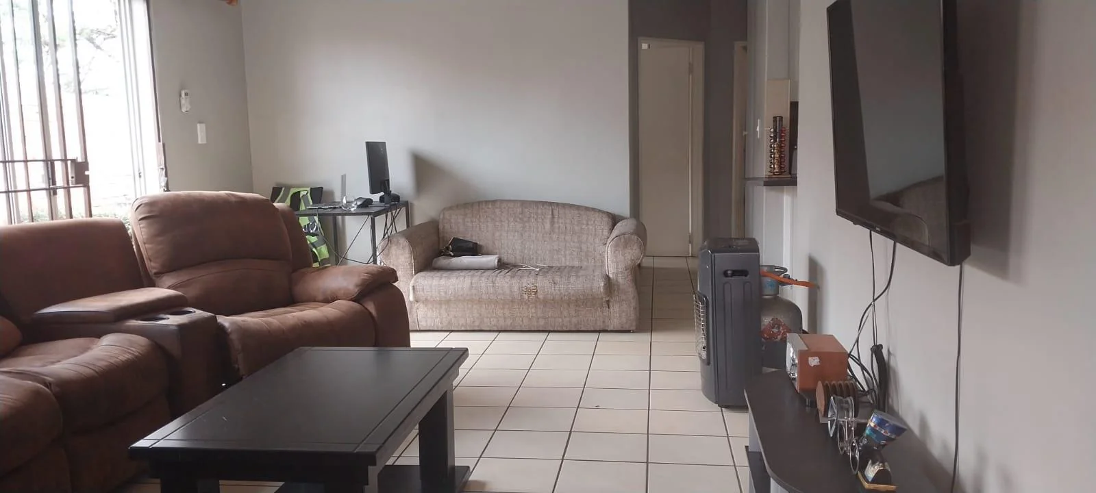 2 beds 2 baths, lock up Garage- Simplex for Sale