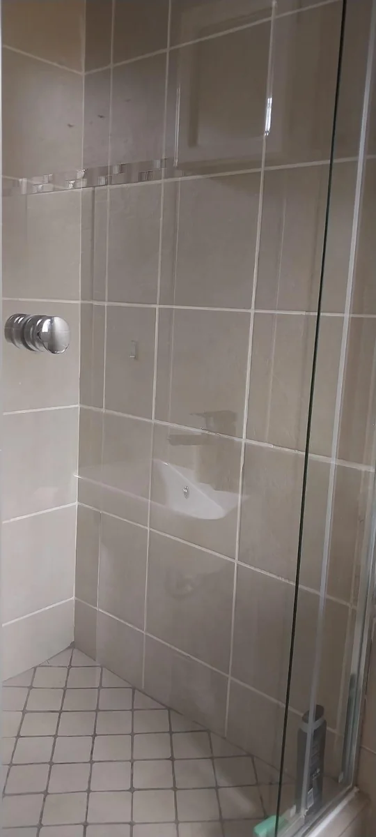 2 beds 2 baths, lock up Garage- Simplex for Sale