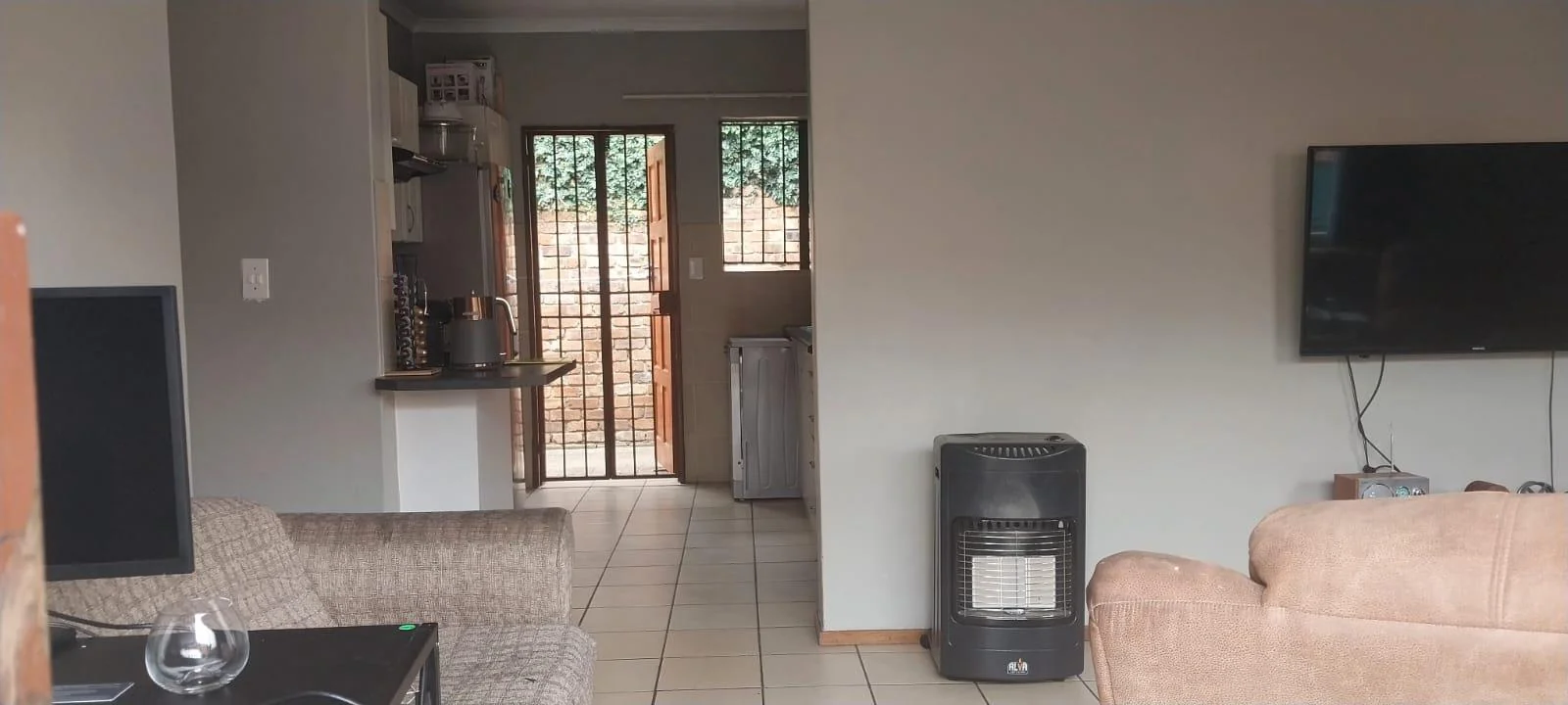 2 beds 2 baths, lock up Garage- Simplex for Sale