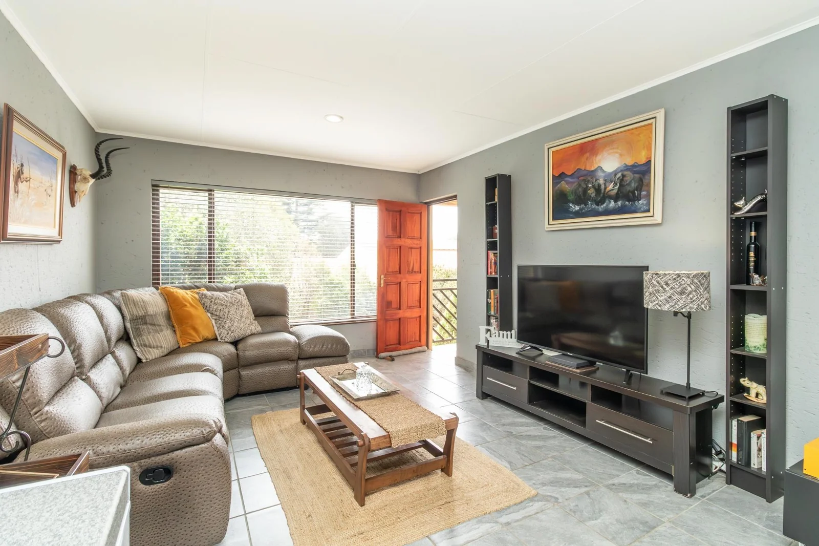 Welcome to your dream home, perfect for a Starter Family or Bachelor