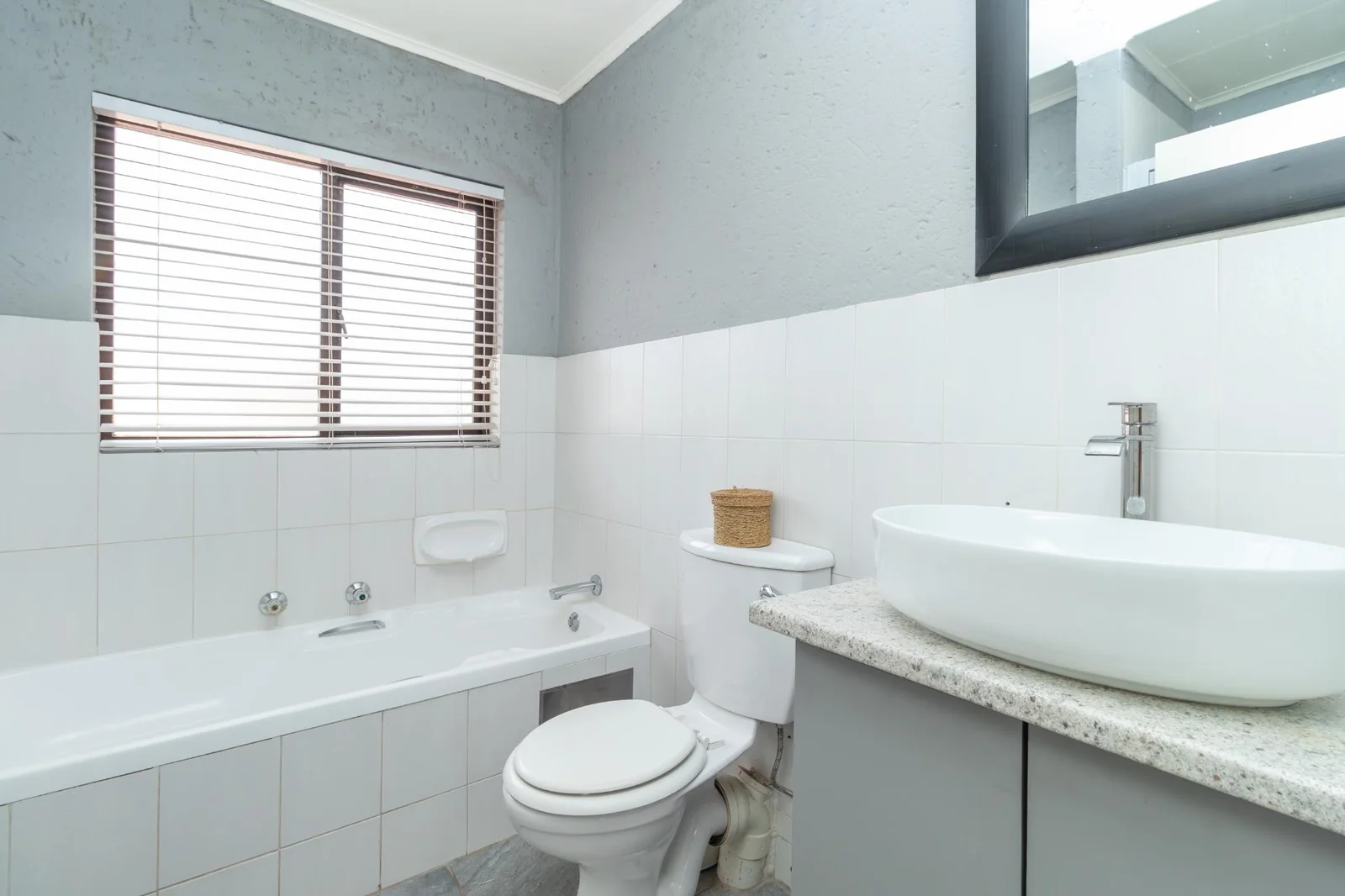 Welcome to your dream home, perfect for a Starter Family or Bachelor