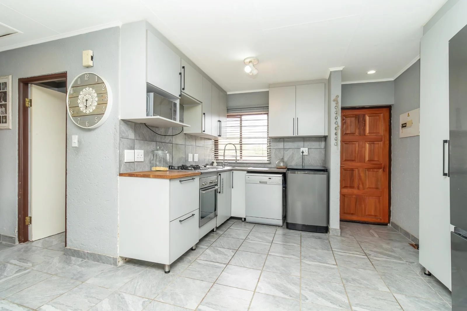 Welcome to your dream home, perfect for a Starter Family or Bachelor