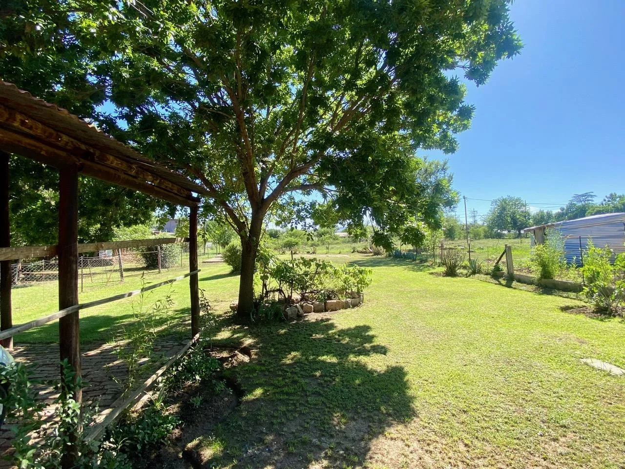 <br/>Cosy sandstone property with a well maintained garden and Watertank!<br/>