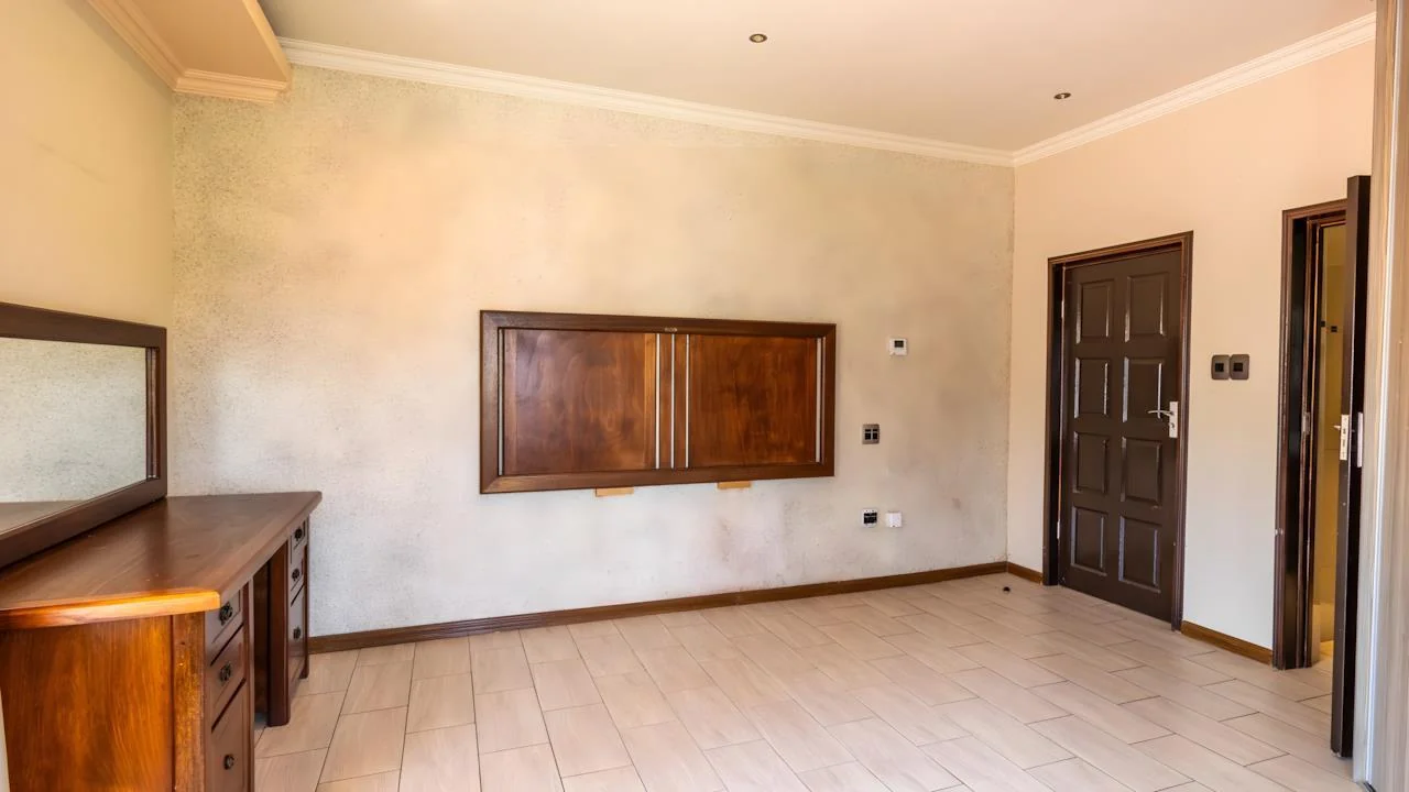 Grand 5-Bedroom Luxury Home in Blue Valley Golf Estate – Hotel-Inspired Living with Pool, Cinema & Pyjama Lounge