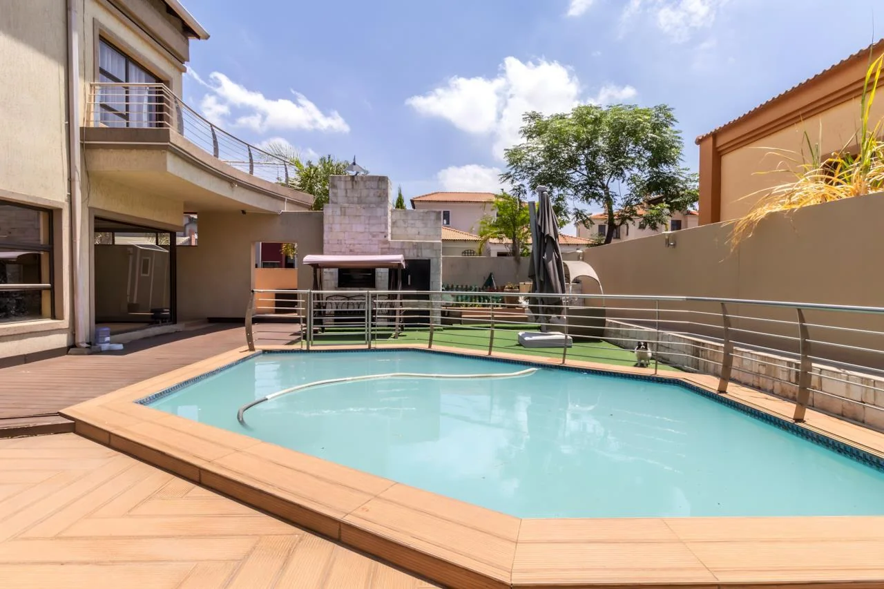 Grand 5-Bedroom Luxury Home in Blue Valley Golf Estate – Hotel-Inspired Living with Pool, Cinema & Pyjama Lounge