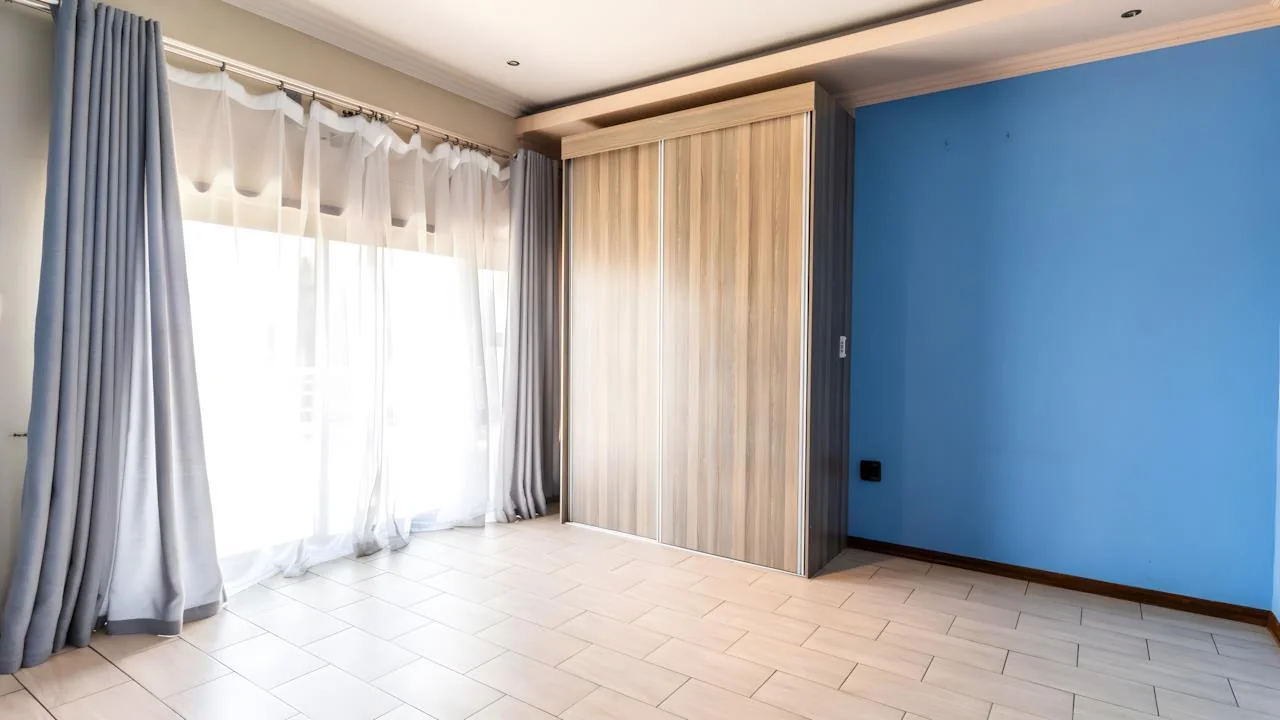 Grand 5-Bedroom Luxury Home in Blue Valley Golf Estate – Hotel-Inspired Living with Pool, Cinema & Pyjama Lounge