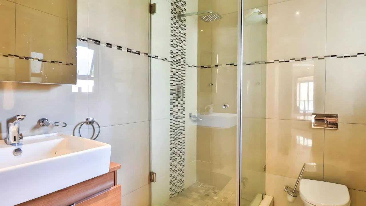 Grand 5-Bedroom Luxury Home in Blue Valley Golf Estate – Hotel-Inspired Living with Pool, Cinema & Pyjama Lounge