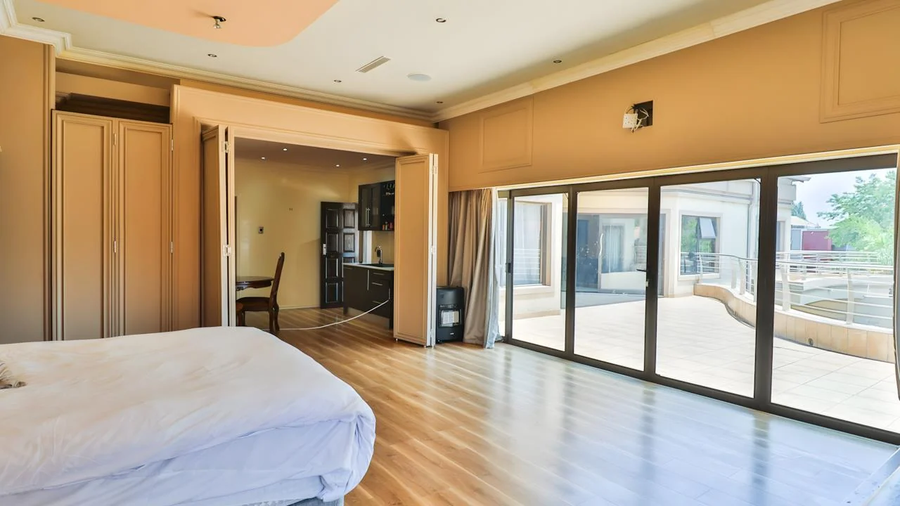 Grand 5-Bedroom Luxury Home in Blue Valley Golf Estate – Hotel-Inspired Living with Pool, Cinema & Pyjama Lounge