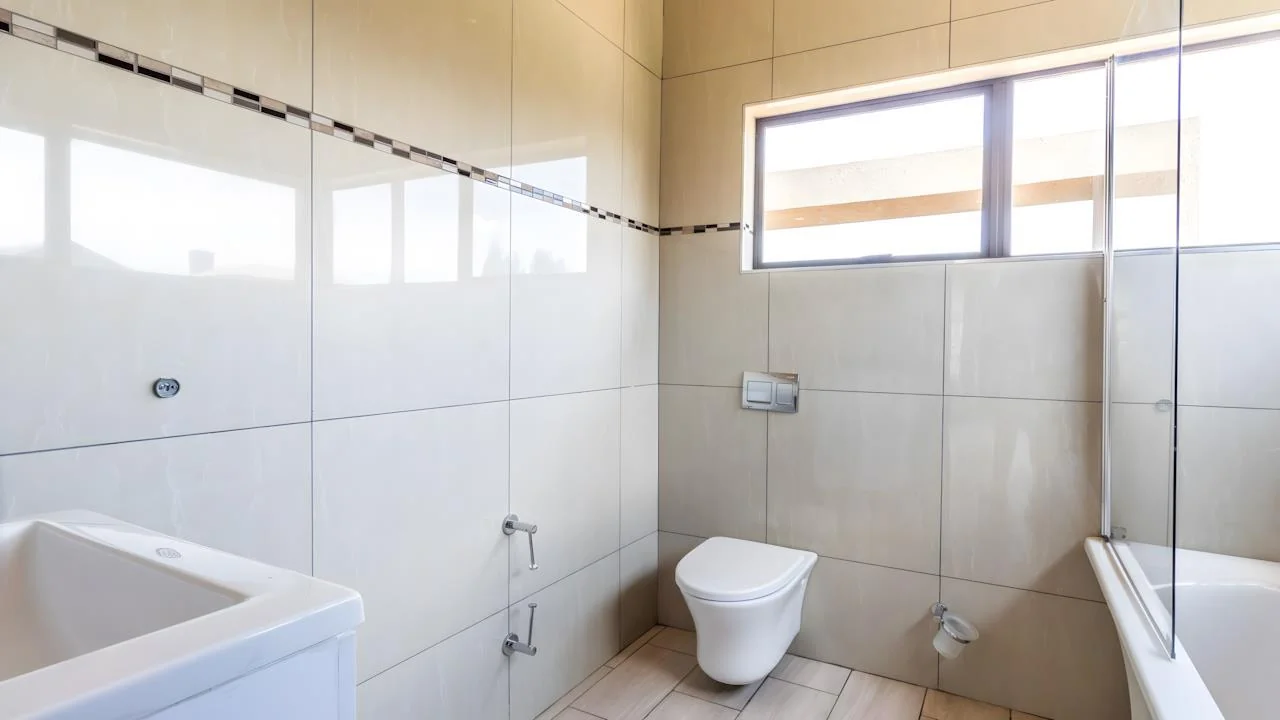 Grand 5-Bedroom Luxury Home in Blue Valley Golf Estate – Hotel-Inspired Living with Pool, Cinema & Pyjama Lounge