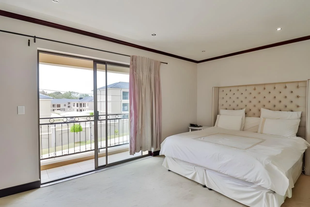 Spacious 3 Bedroom Modern House in Midrand Offering Secure Living and Gautrain Convenience