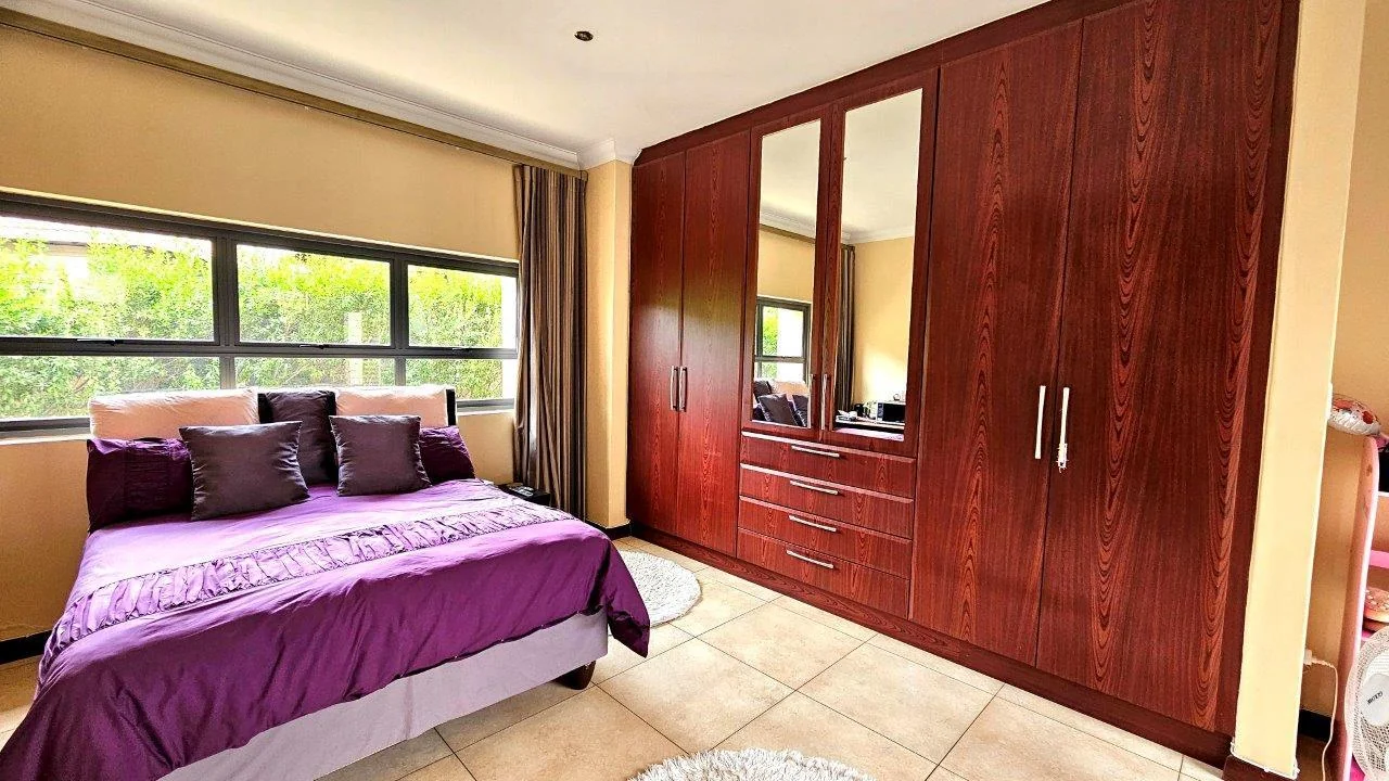 MIDLANDS GO-BIG-OR-STAY HOME RESIDENCE.