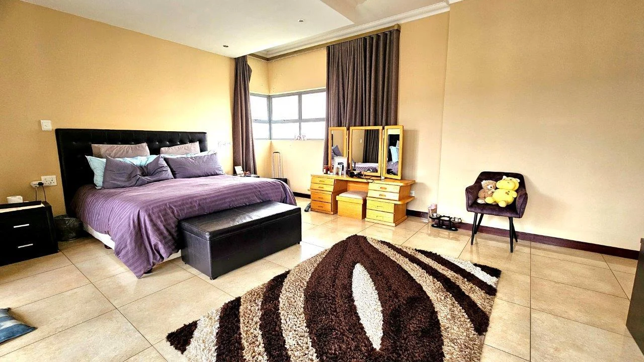 MIDLANDS GO-BIG-OR-STAY HOME RESIDENCE.