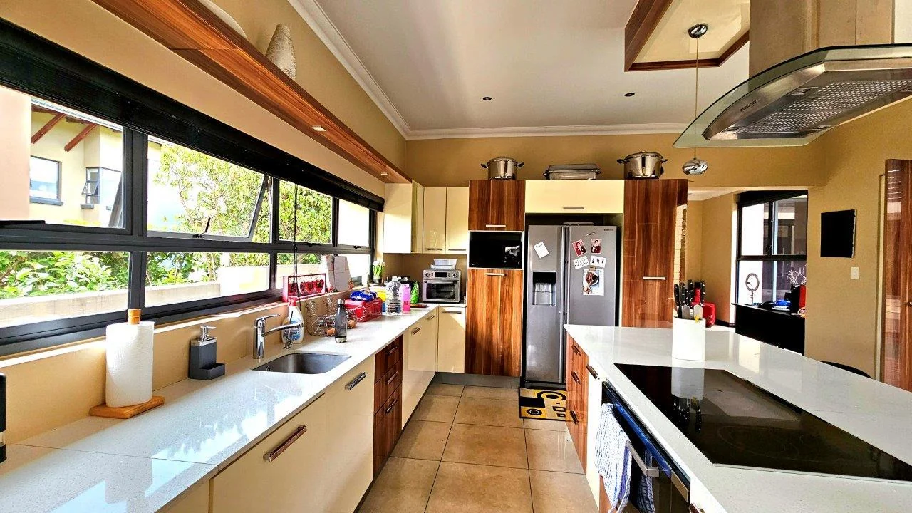 MIDLANDS GO-BIG-OR-STAY HOME RESIDENCE.