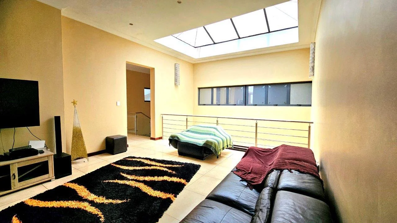 MIDLANDS GO-BIG-OR-STAY HOME RESIDENCE.