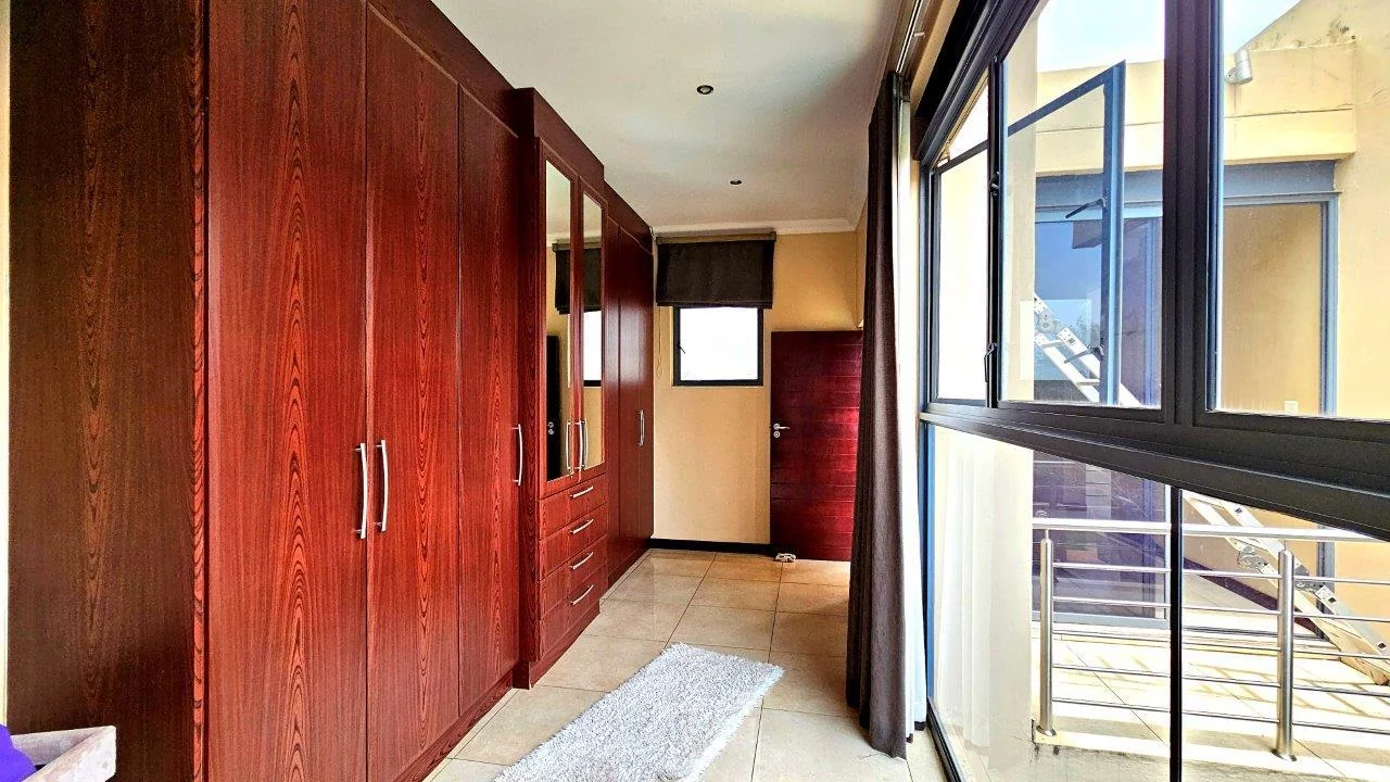 MIDLANDS GO-BIG-OR-STAY HOME RESIDENCE.