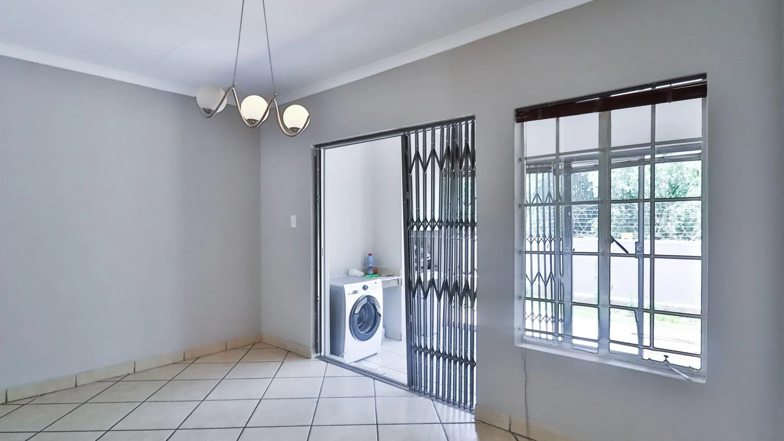 House, Three beds, Double garage, Two baths, Garden