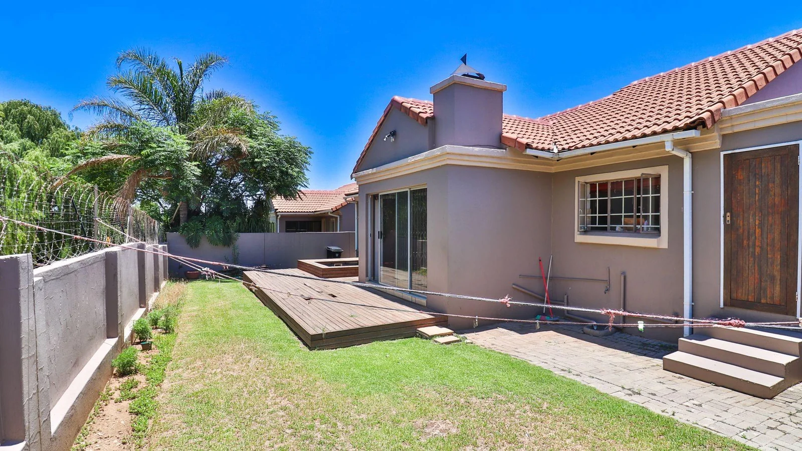 House, Three beds, Double garage, Two baths, Garden