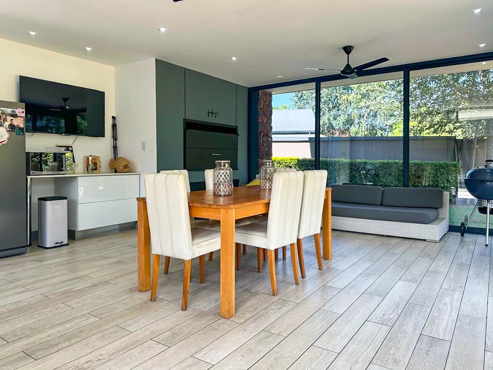 Modern Family Home with Luxury Finishes and Exceptional Features To Rent in Southdowns Estate