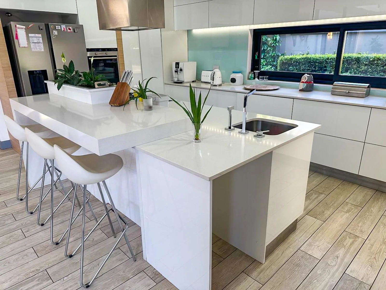 Modern Family Home with Luxury Finishes and Exceptional Features To Rent in Southdowns Estate