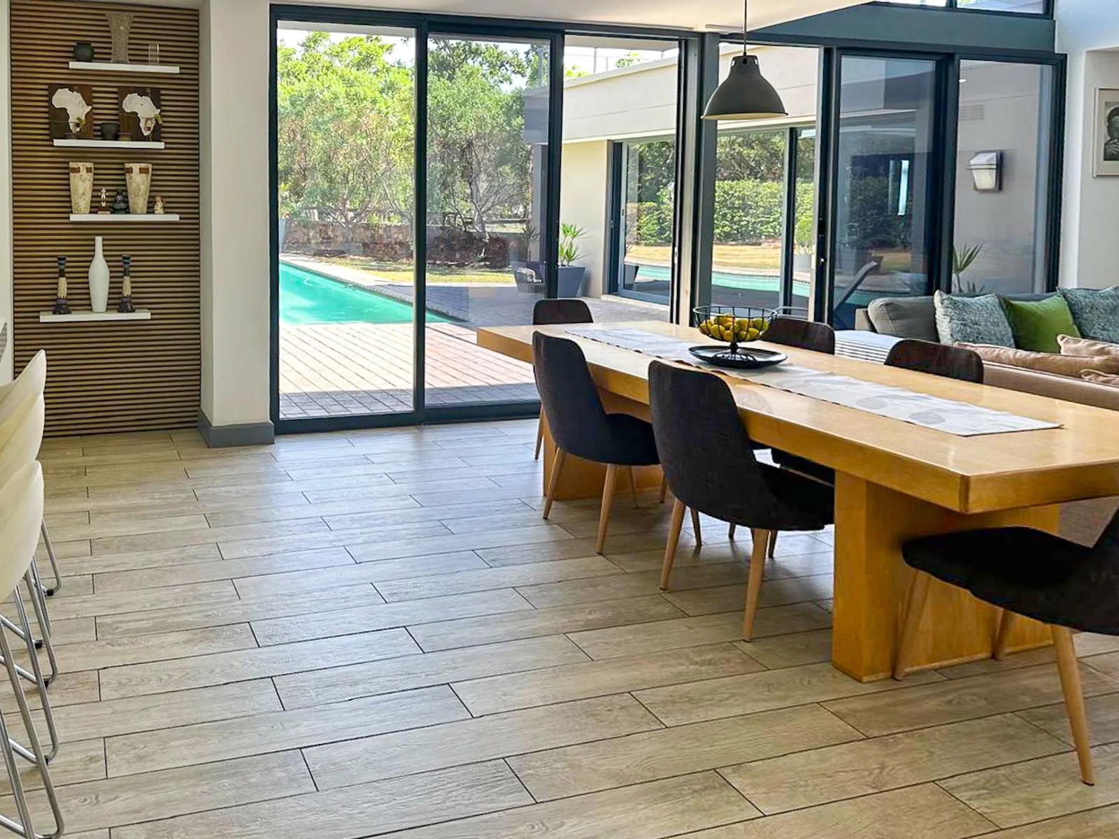 Modern Family Home with Luxury Finishes and Exceptional Features To Rent in Southdowns Estate