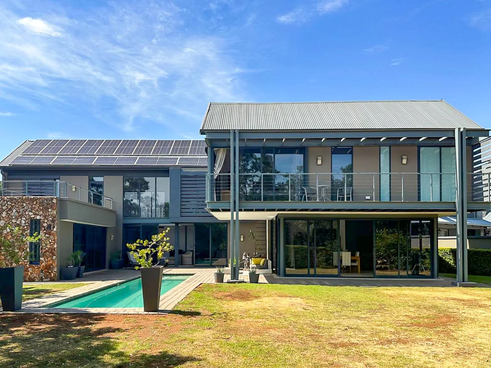 Modern Family Home with Luxury Finishes and Exceptional Features To Rent in Southdowns Estate