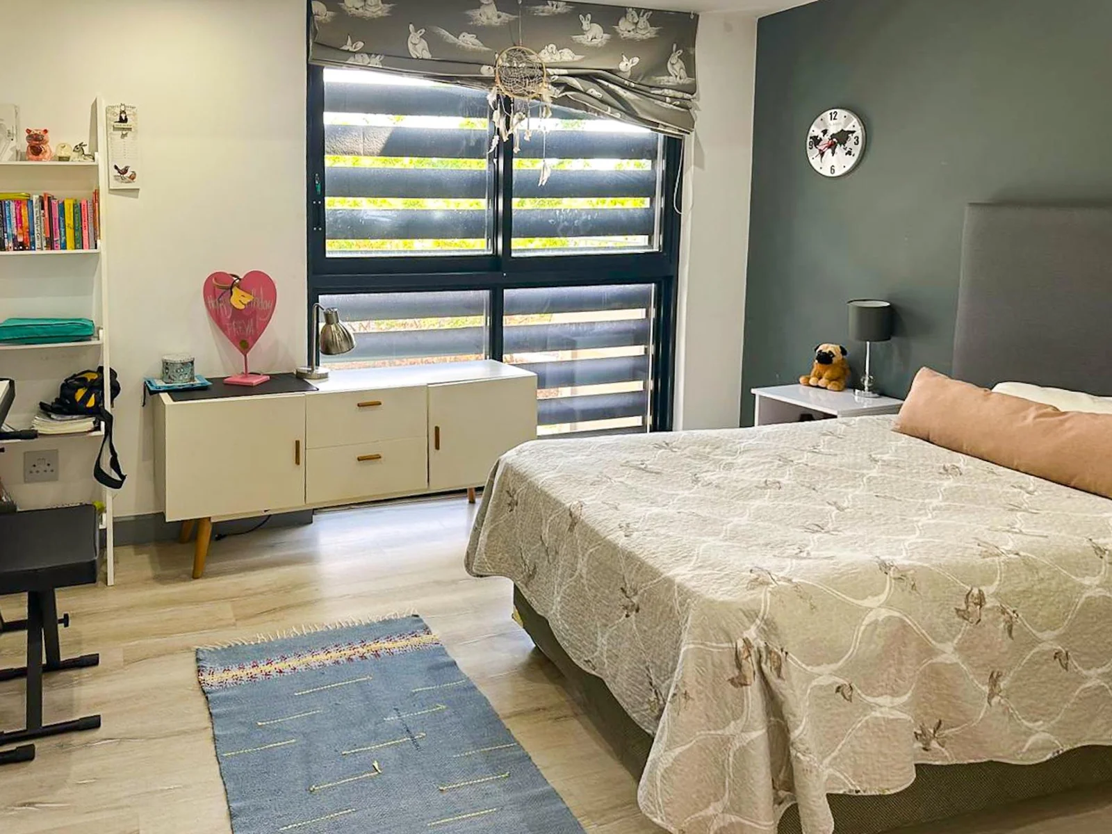 Modern Family Home with Luxury Finishes and Exceptional Features To Rent in Southdowns Estate