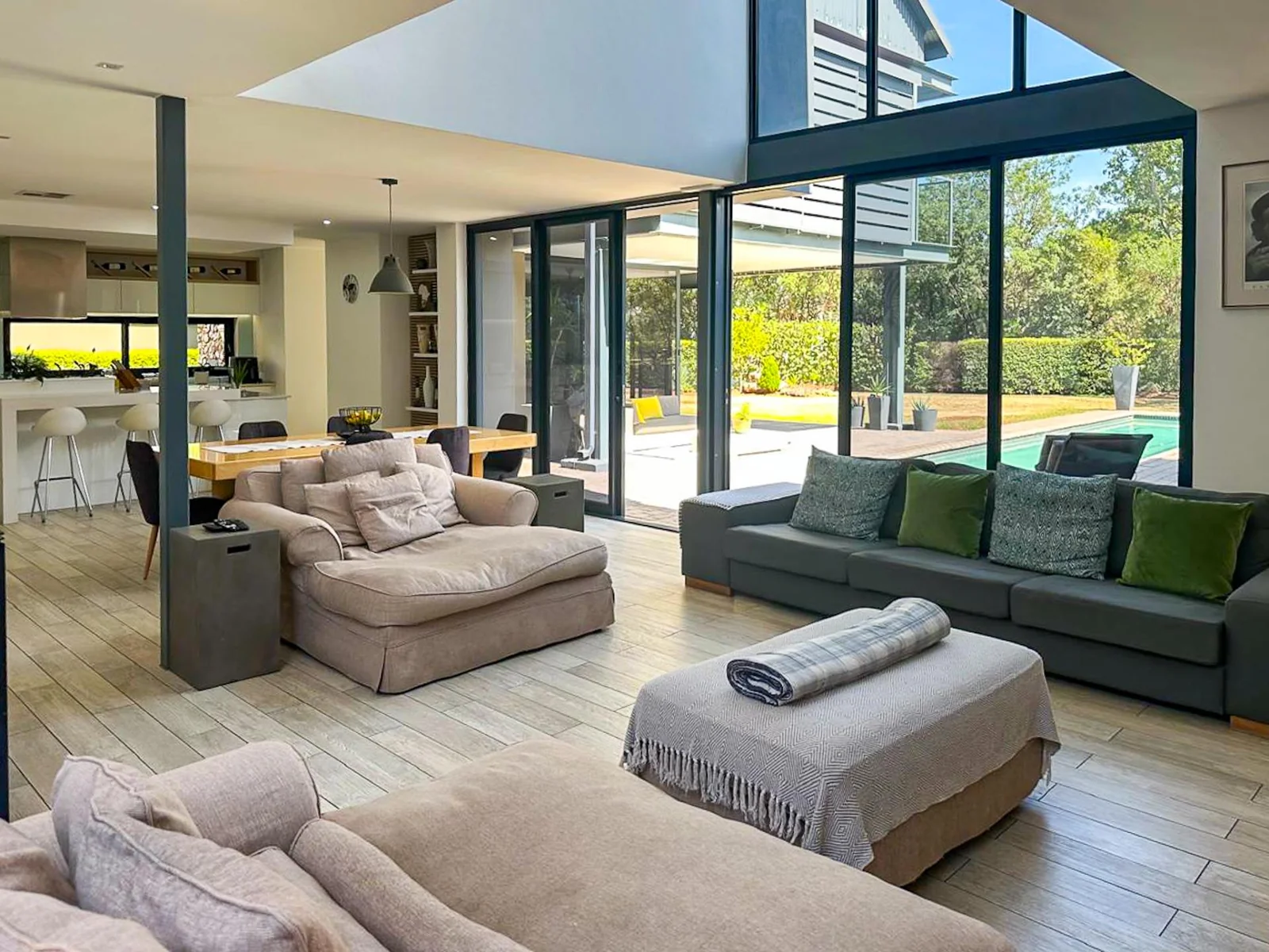 Modern Family Home with Luxury Finishes and Exceptional Features To Rent in Southdowns Estate