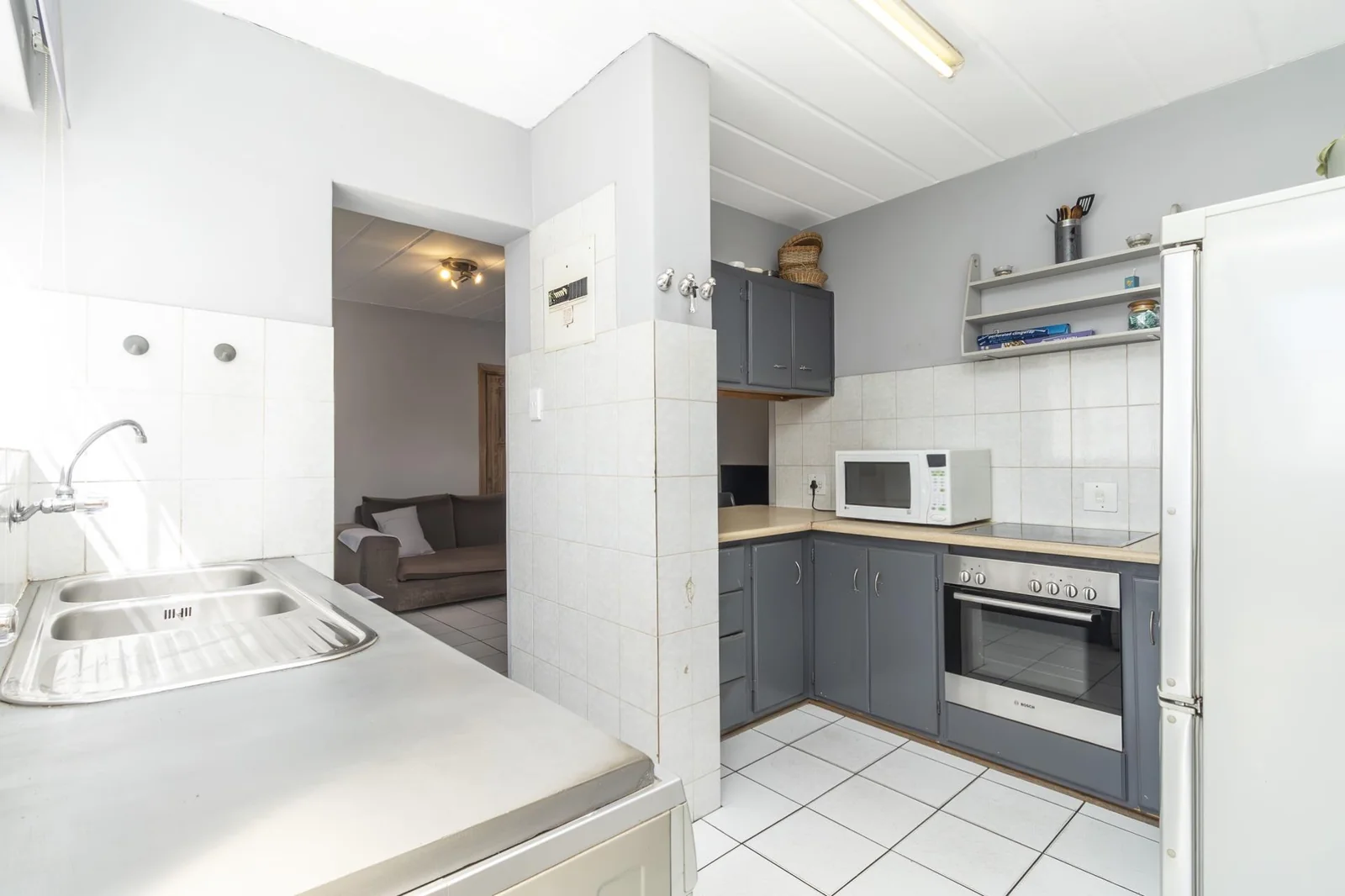 For Sale: 1 Bed, 1 Bath Pet-Friendly Ground Floor Apartment in Radiokop