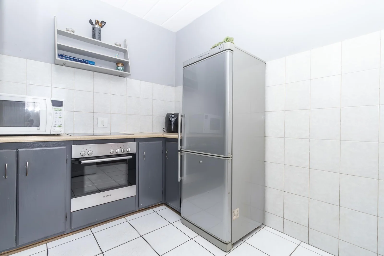 For Sale: 1 Bed, 1 Bath Pet-Friendly Ground Floor Apartment in Radiokop