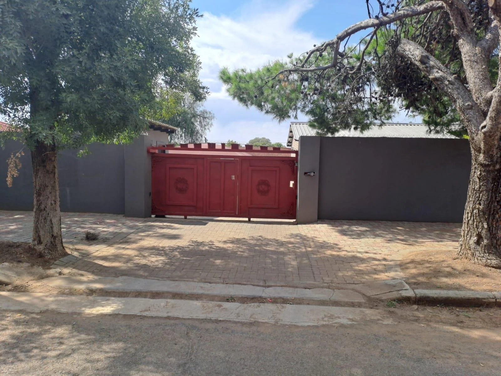 Investment opportunity - property with plenty rental income potential