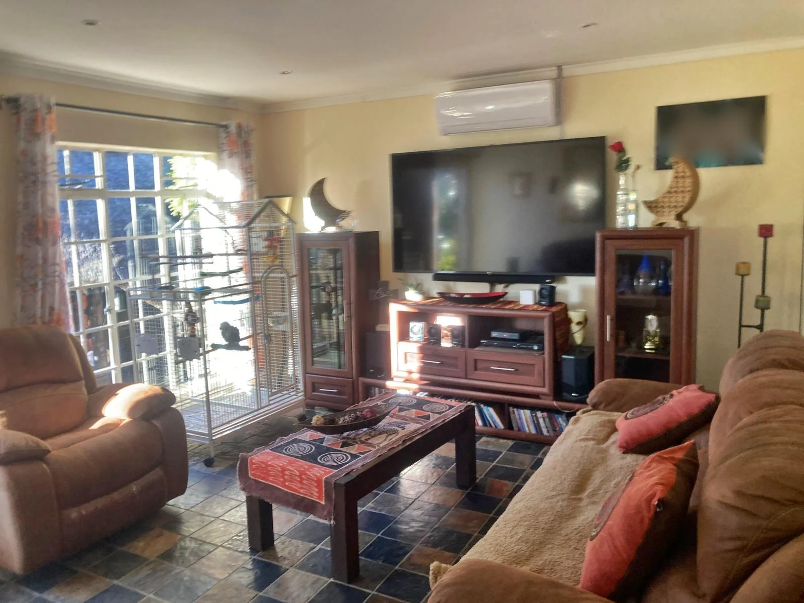 For Sale: Charming 3-Bedroom Family Home