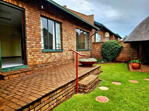 12 Pickard, Noordheuwel, Krugersdorp