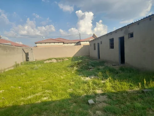 Golden Gardens, Sebokeng