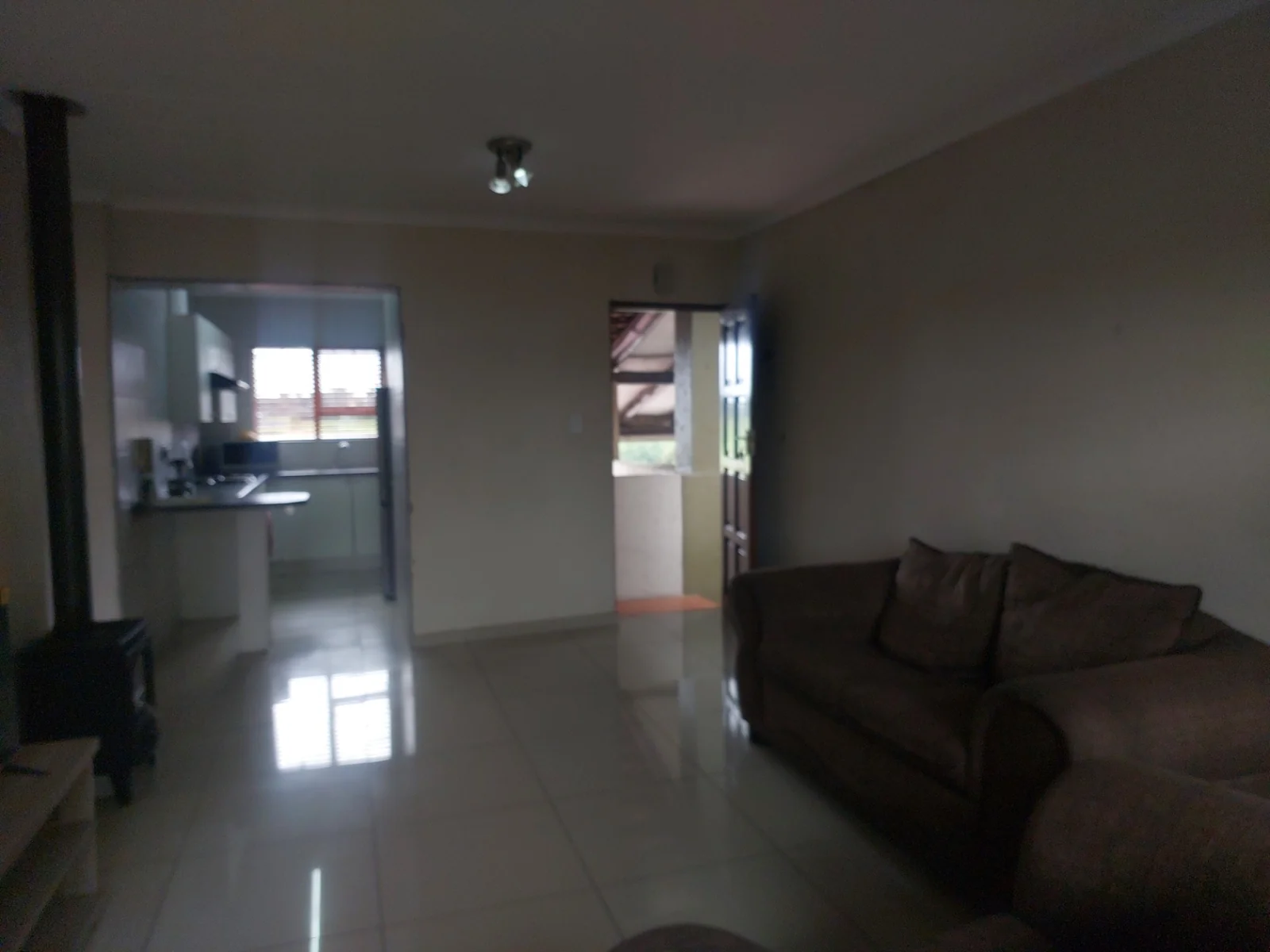 Do not mis this ideal investment ensuring a permanent holiday lifestyle on the Vaal River bend.