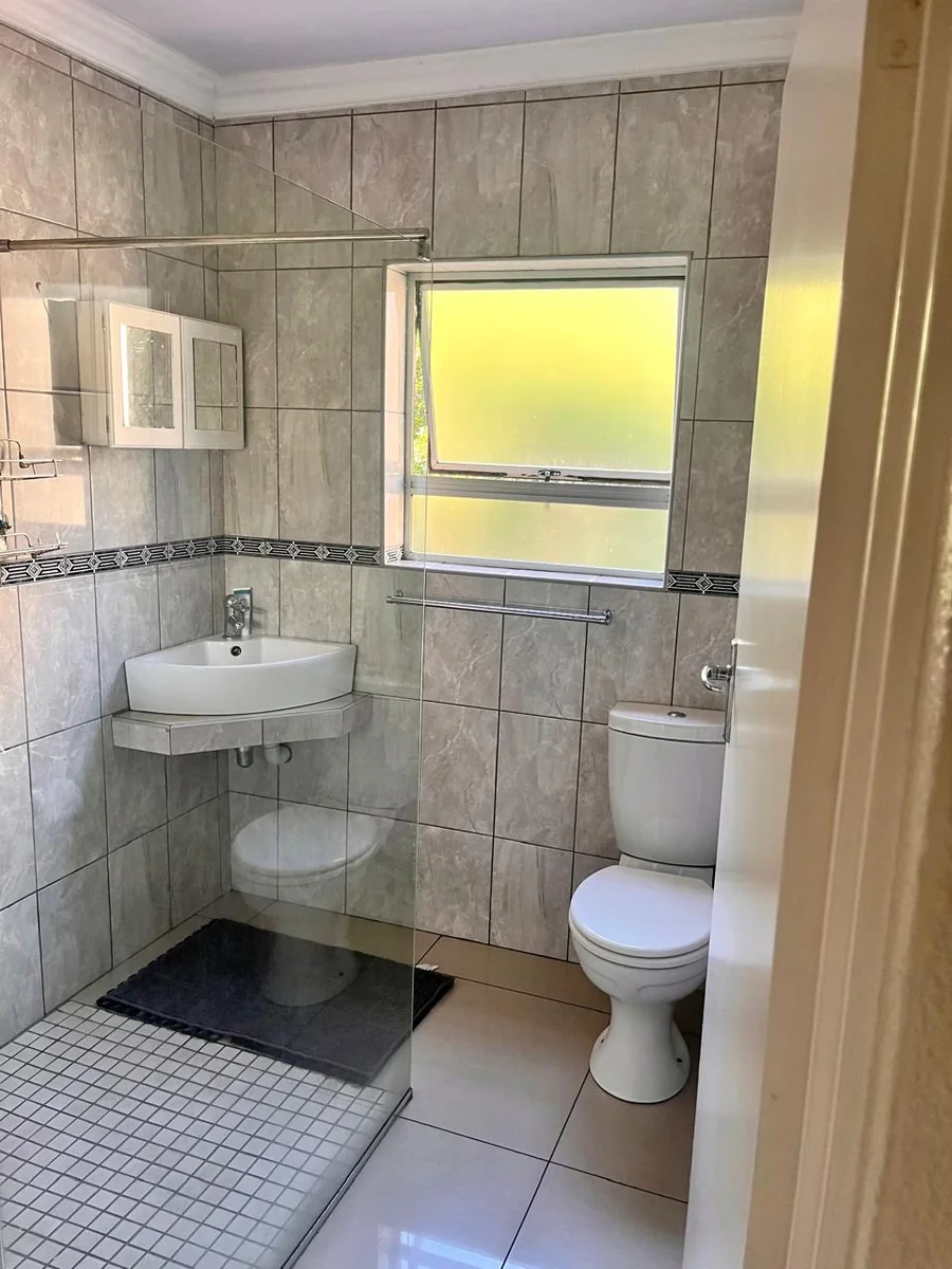 Do not mis this ideal investment ensuring a permanent holiday lifestyle on the Vaal River bend.