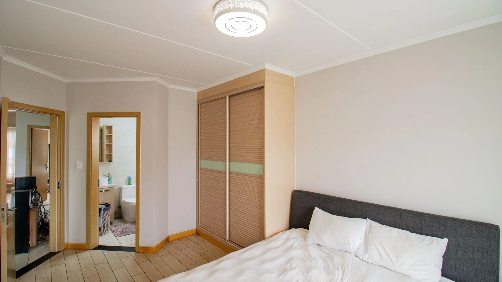 Modern two bed two baths apartment for sale