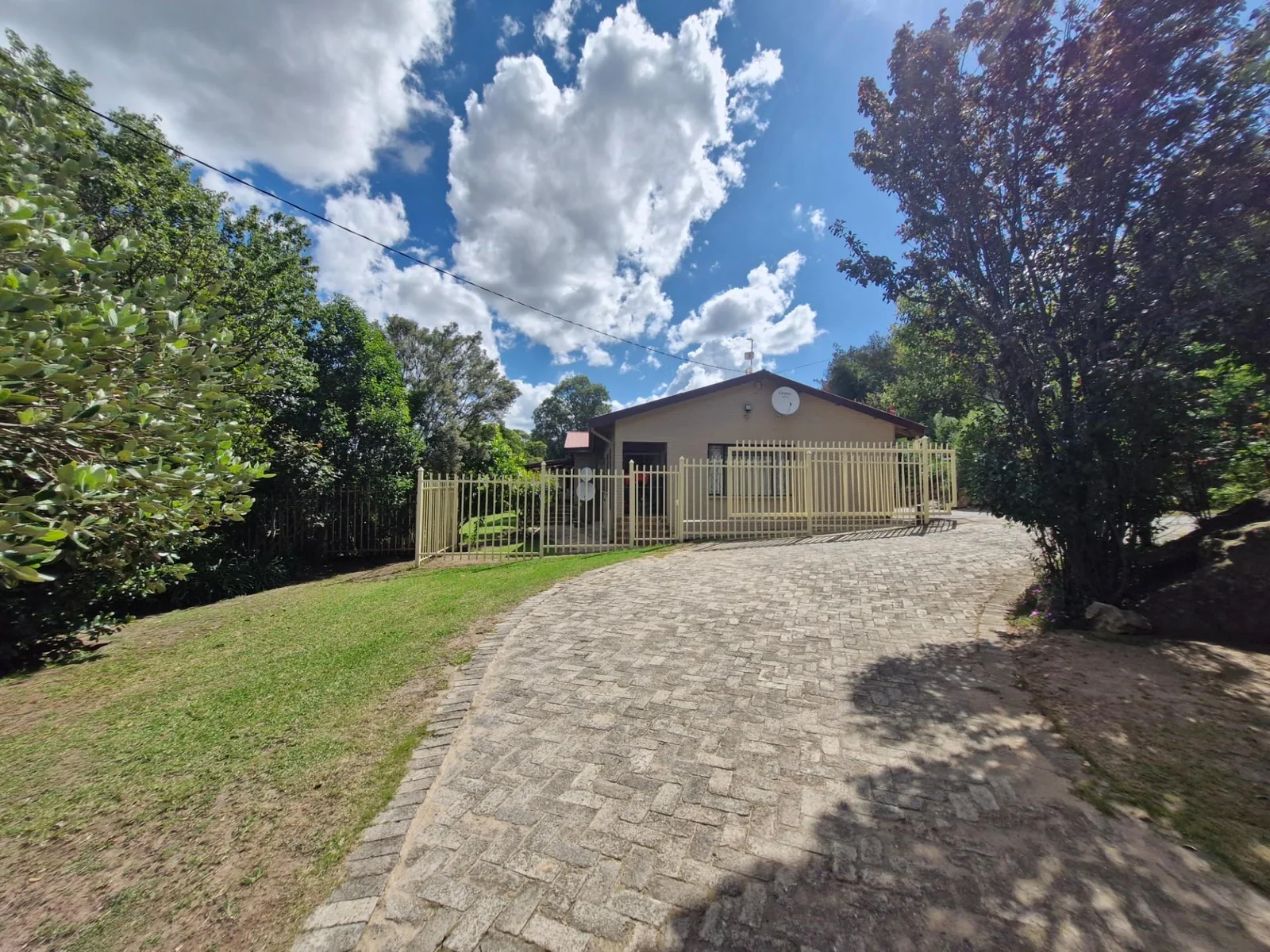 Income generating smallholding for Sale in Eden