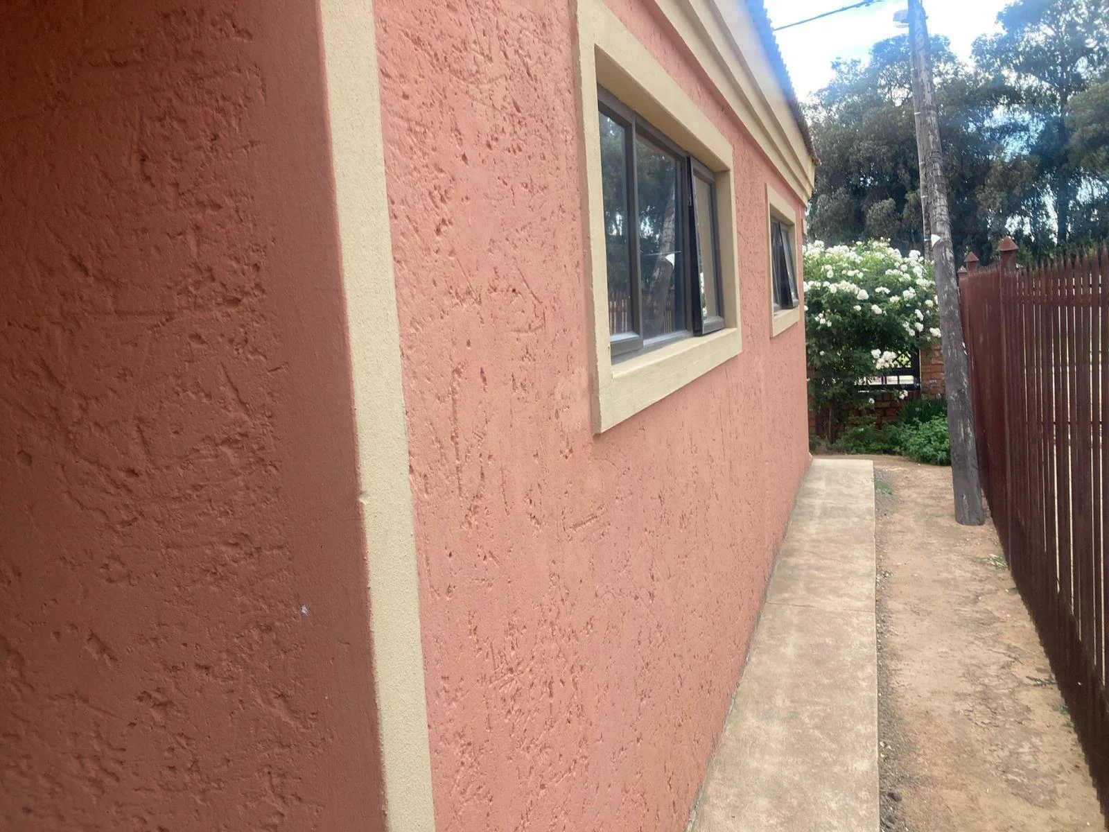 Don't miss out on this 3 bedroom, full house combo