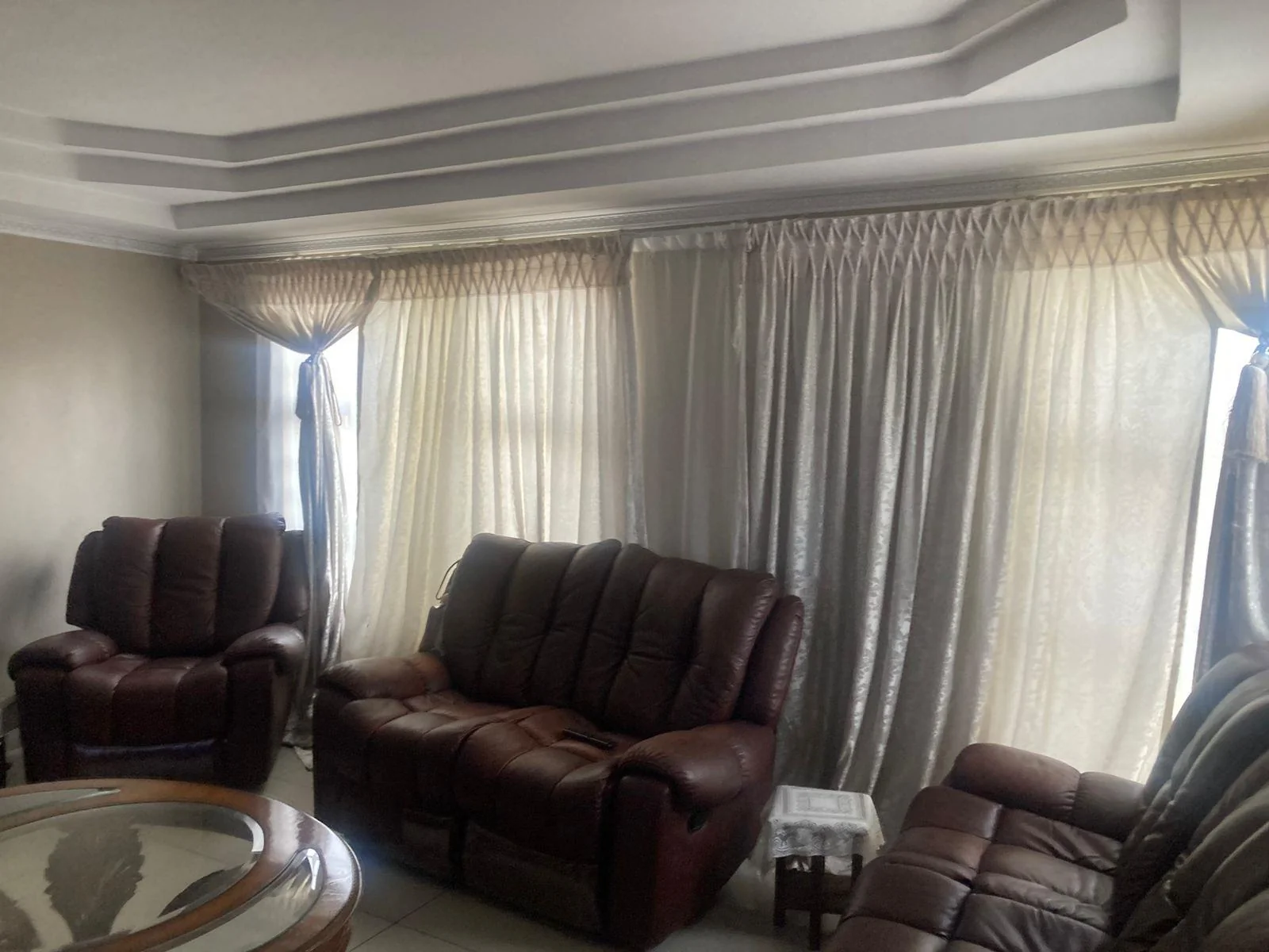 Don't miss out on this 3 bedroom, full house combo