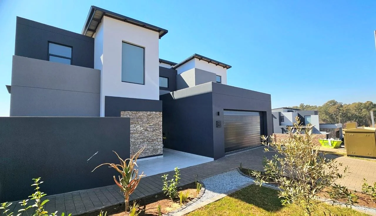 FOUNTAINBROOK  ESTATE !  BRAND NEW LIFESTYLE ESTATE.