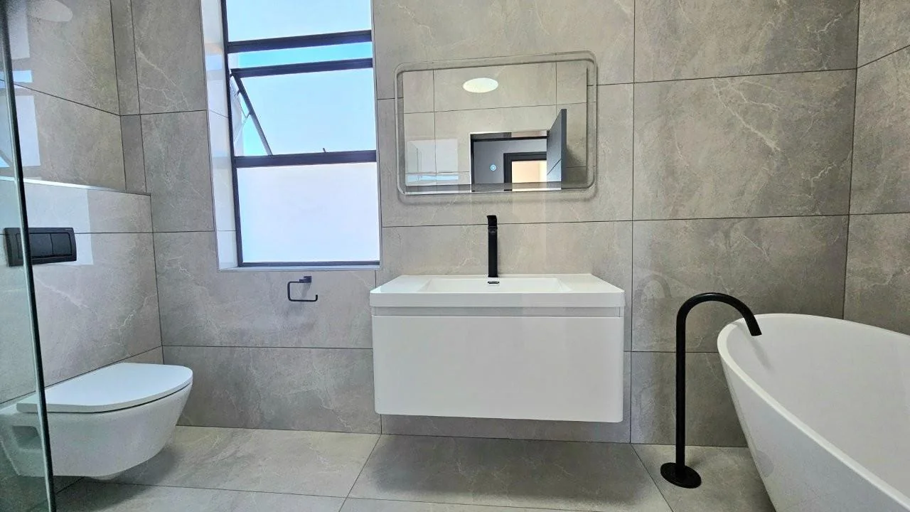 FOUNTAINBROOK  ESTATE !  BRAND NEW LIFESTYLE ESTATE.