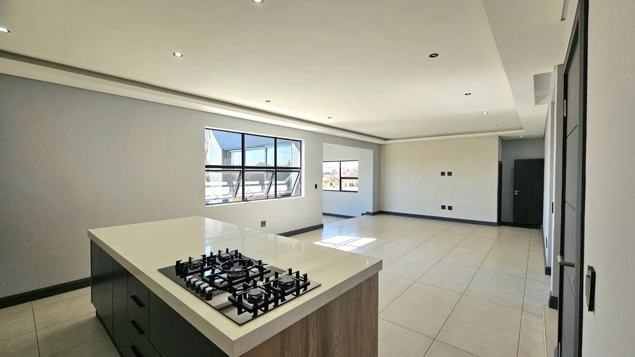 FOUNTAINBROOK  ESTATE !  BRAND NEW LIFESTYLE ESTATE.