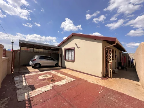 1 Flamingo Circle, Klipspruit, Soweto