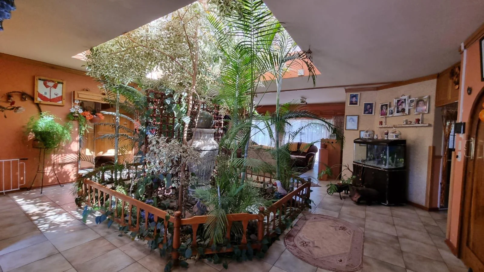 3 Bedroom,2 Bathroom house with a 3 Car garage For Sale in Postmasburg