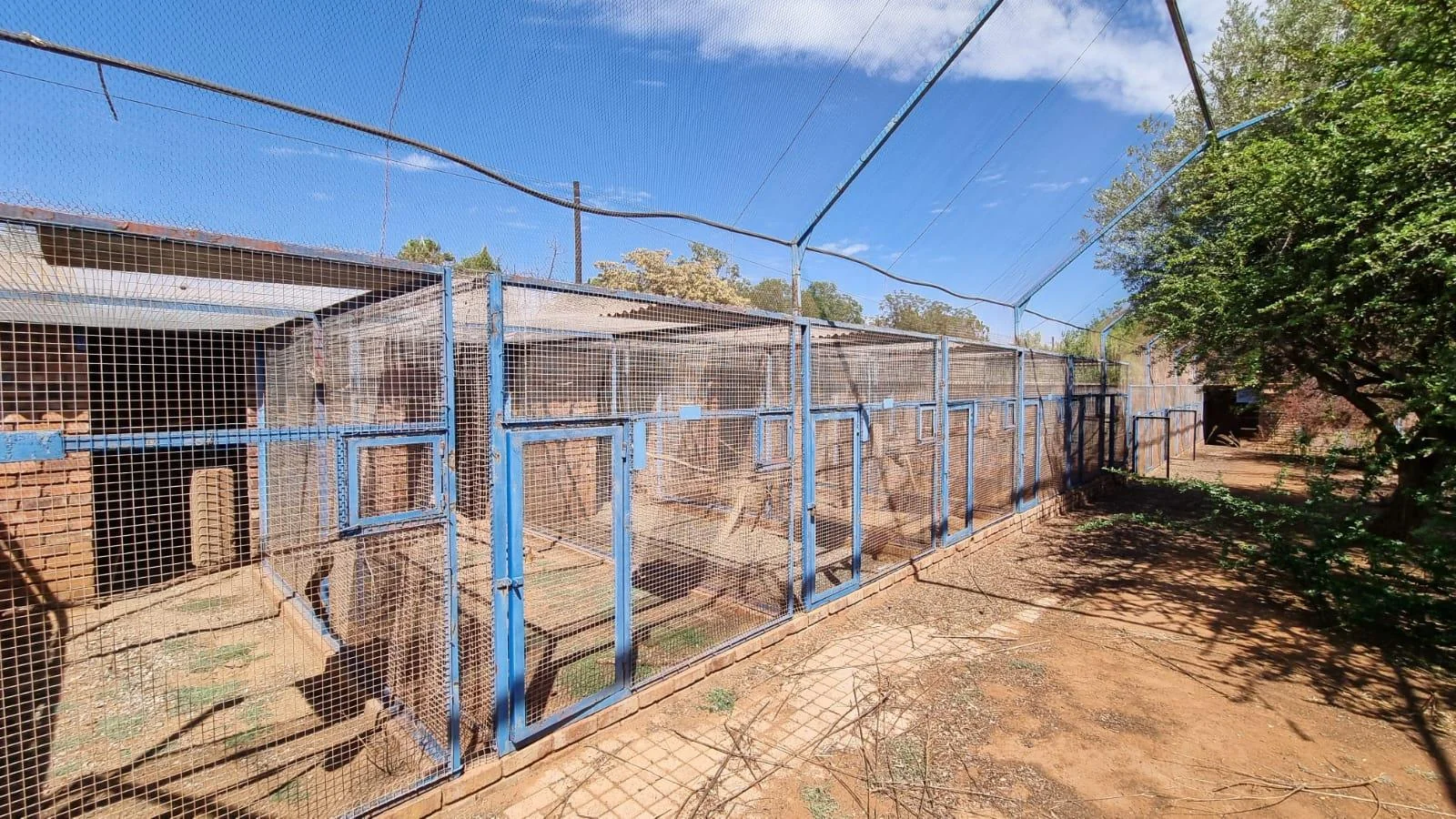 3 Bedroom,2 Bathroom house with a 3 Car garage For Sale in Postmasburg