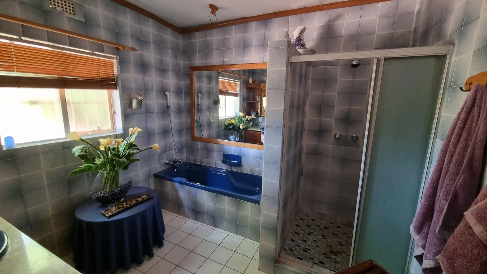 3 Bedroom,2 Bathroom house with a 3 Car garage For Sale in Postmasburg